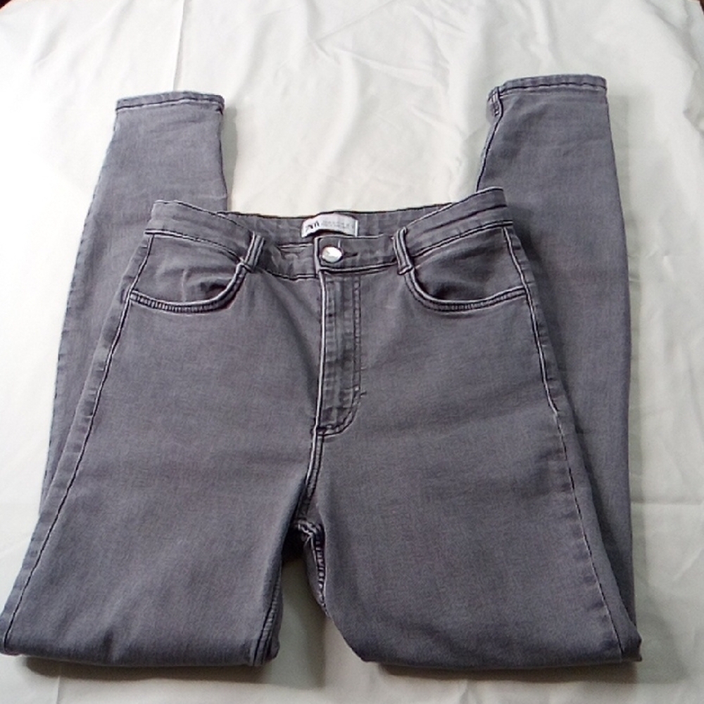 Zara Gray Skinny Jeans Size 6 with Stretchy Fit and Tapered Legs